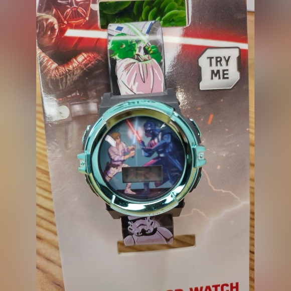 Star Wars Flashing LCD Watch - Picture 2 of 7